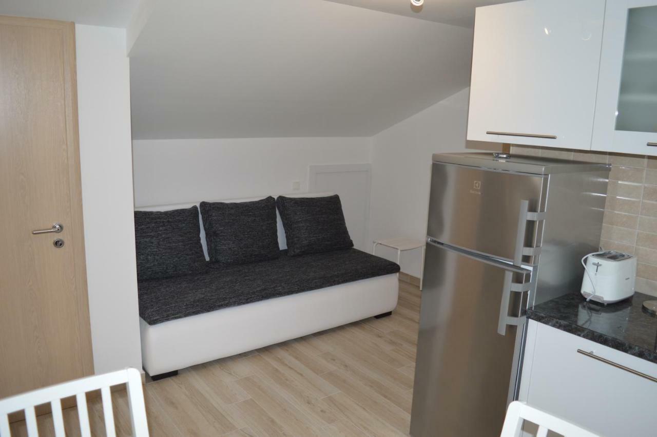 Appartments Dobby Vrh  Exteriör bild